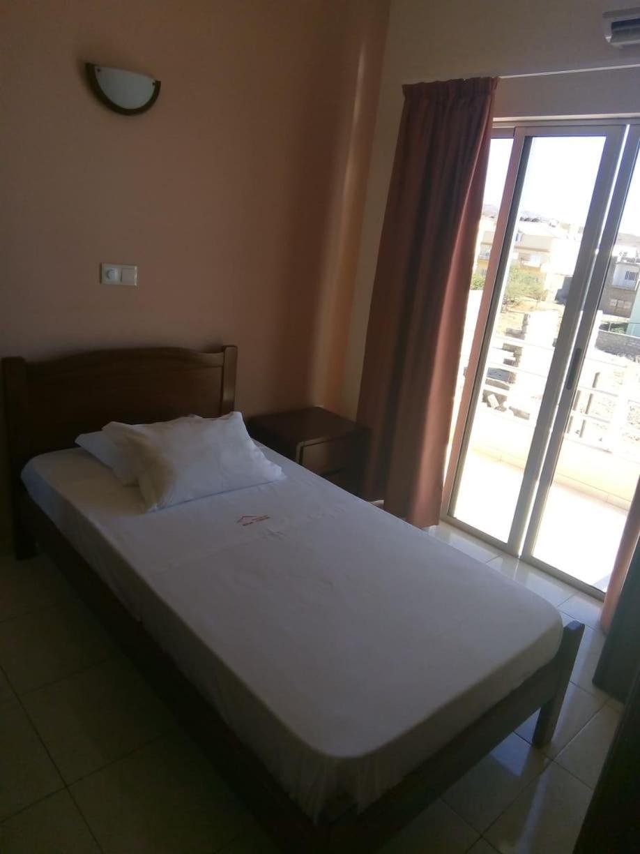 Restaurante Residencial Nova Cidade Porto Novo Eksteriør bilde